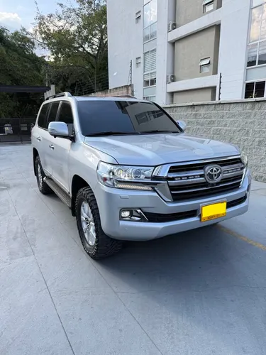 Toyota Lc200 Sahara imperial blindada 
