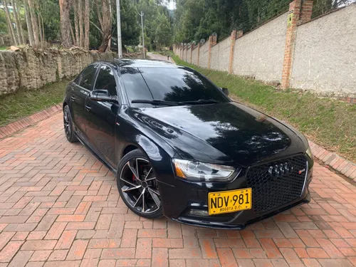 AUDI A4 S LINE 