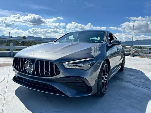 Mercedes Benz CLA 35 AMG 4MATIC HIBRIDO MOD 2026 ULTIMO GRIS MONTANA 