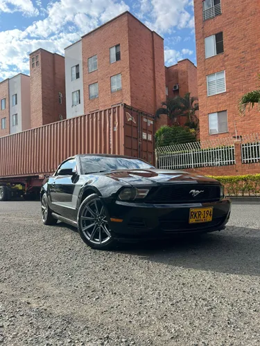 Ford Mustang 2010 convertible 