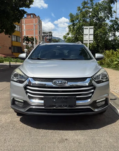 JAC S2 2017 mecánica única duena venta directa con la duea 81.000km muy buen estado