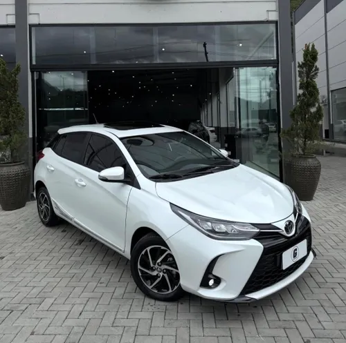 TOYOTA YARIS XS 2024