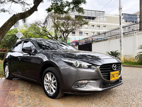 Mazda 3 touring
