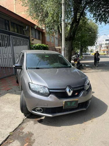RENAULT LOGAN POLAR 2020 FULL EQUIPO 