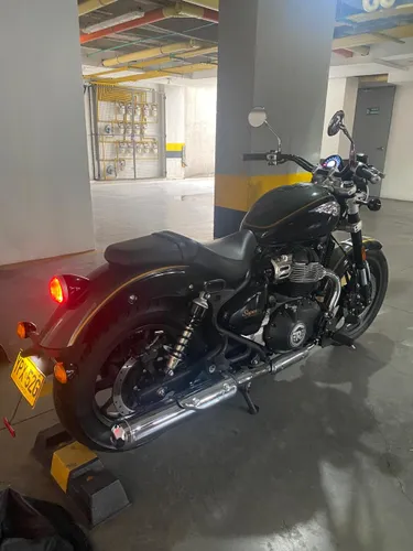 SUPER METEOR 650 Royal Enfield 2024