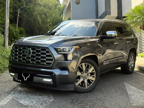 Toyota sequoia Edicion CAPSTONE HIBRIDA 2023