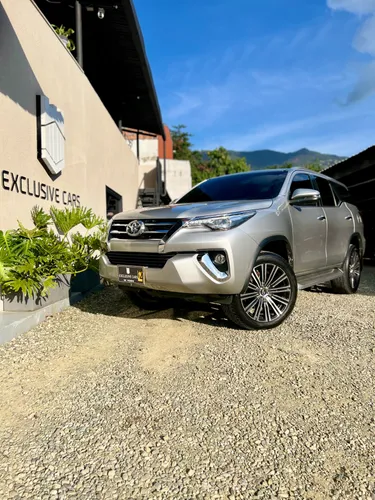 TOYOTA FORTUNER 2.8 SRV
