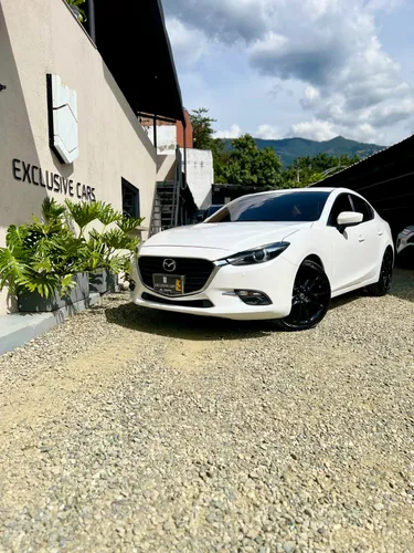 MAZDA 3 TOURING 