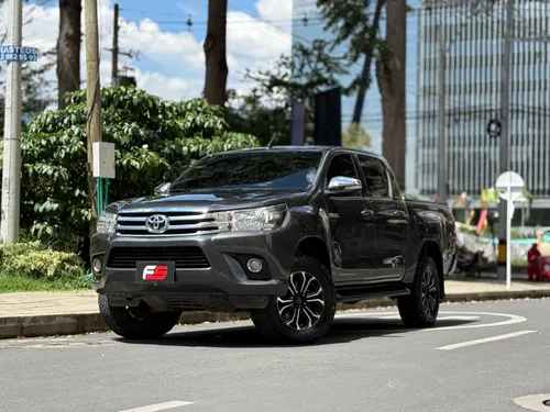 TOYOTA HILUX SRV 2017