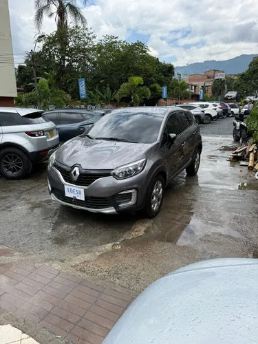 RENAULT CAPTUR INTENS