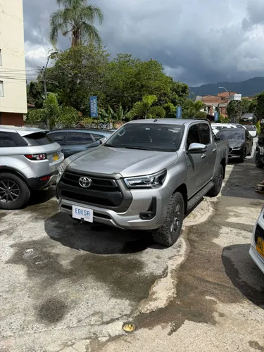 TOYOTA HILUX SRV  2.4 DIESEL 4X4 AT