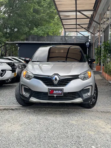 RENAULT CAPTUR INTENS 2020 AUTOMATICA 2.0L PLATA KMS 63.000
