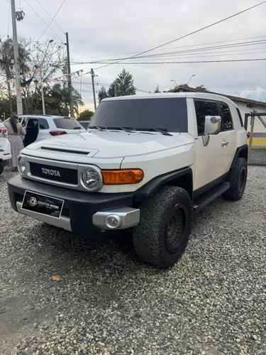 Toyota FJ Cruiser 2014