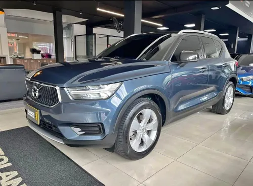 Volvo XC40 Momentum 2021