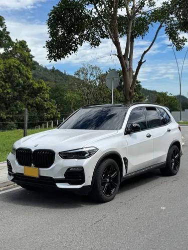 BMW X5 2021 40i 