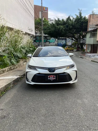 TOYOTA COROLLA HIBRIDO 