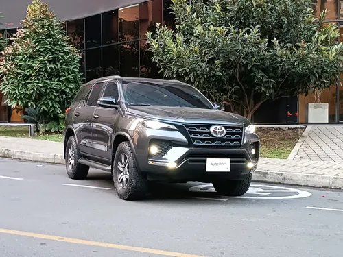 TOYOTA FORTUNER SR -  2.4 MOD 2023