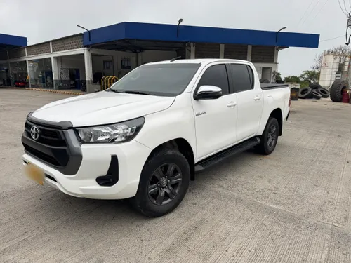 Toyota Hilux SR 2.4L 2022