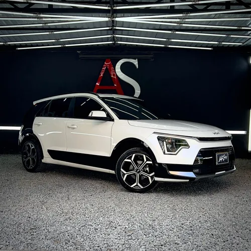 KIA NIRO ZENITH BLANCO 1.6 2023 AT HIBRIDO