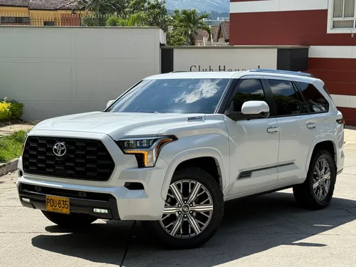Toyota  Sequioa Capstone Híbrida 2025