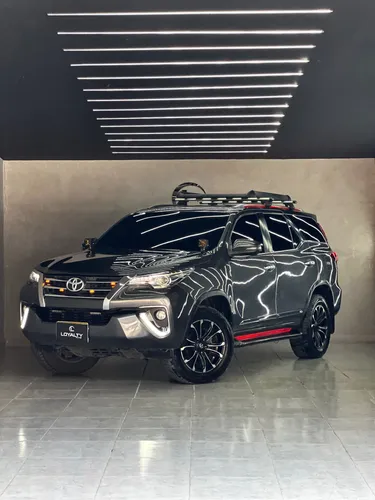 TOYOTA FORTUNER SRV 2.8