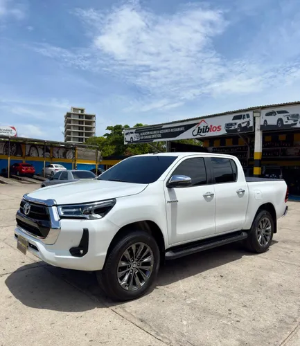 Toyota hilux 2023 