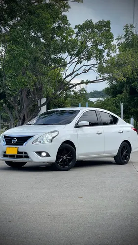 Nissan Versa Exclusive 2016 AT