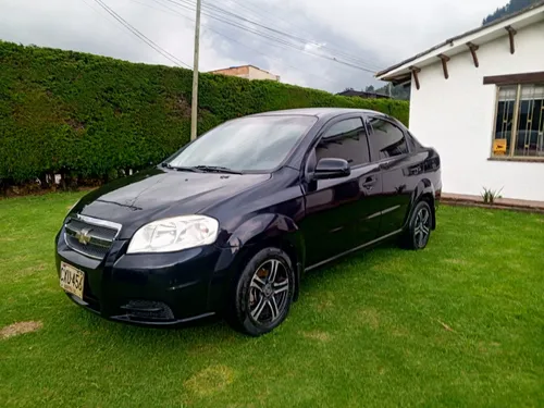 CHEVOLET AVEO EMOTION. PAPELES NUEVOS. AIRE ACONDICIONADO