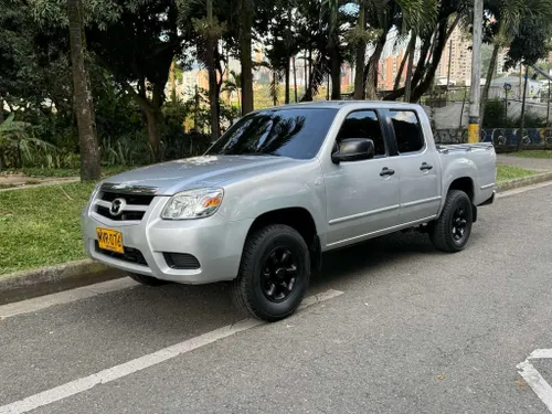 MAZDA BT50  2.2 MECANICO 4X2