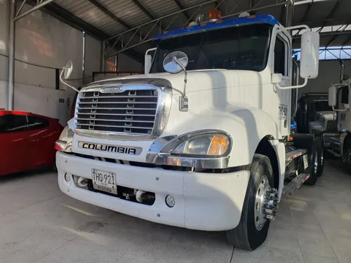 FREIGHTLINER COLUMBIA 2012