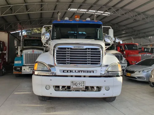 FREIGHTLINER COLUMBIA 2012