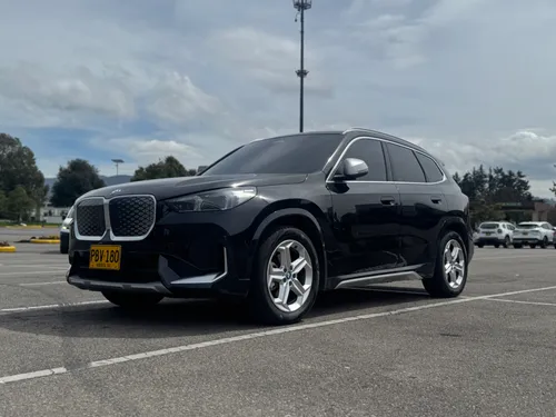 BMW IX1 20 camioneta  eléctrica único dueno