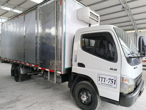 MITSUBISHI FUSO 7 TONELADAS 2016