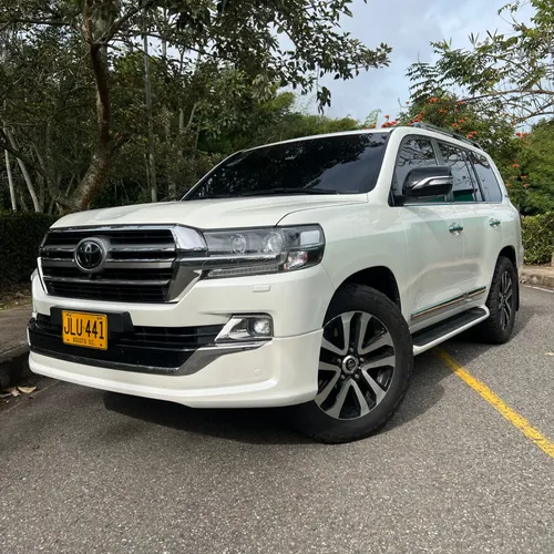 Toyota Sahara LC200 Executive Lounge 2020 B2