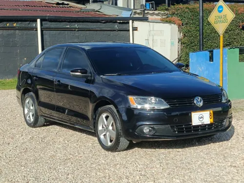 VOLKSWAGEN NEW JETTA 2.5 TRENDLINE 2012