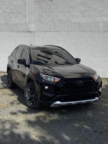 TOYOTA RAV 4- x road 4x4
