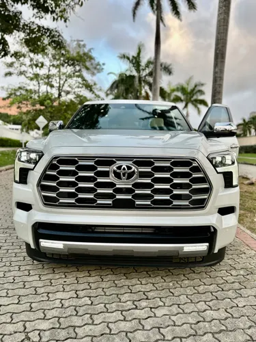 Toyota Sequioa capstone 2025  0km turbo híbrida 