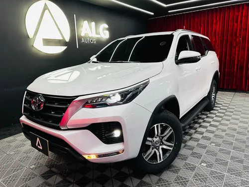 Toyota Fotuner 2.8 SR 4x2 