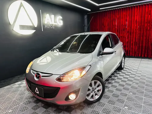 Mazda 2 AT 