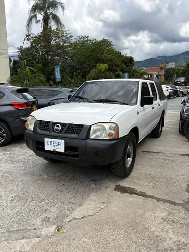 NISSAN FRONTIER NP300 4X2 GASOLINA UNICO DUENO