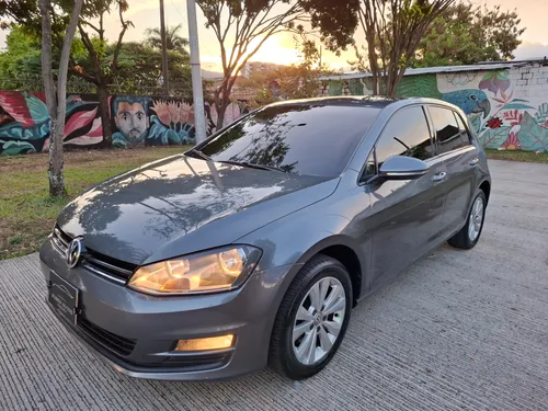 VOLKSWAGEN GOLF 1.6 AUTOMÁTICO 2017