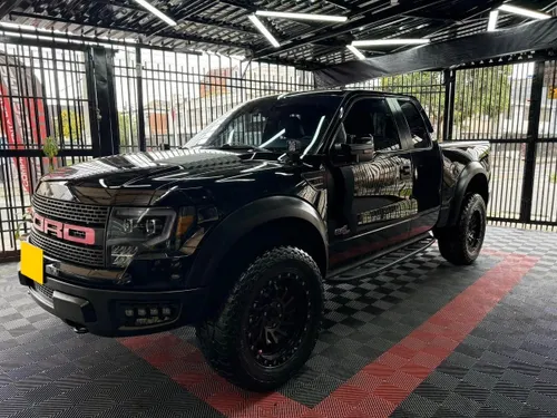 Ford F150 SVT Raptor 6.2
