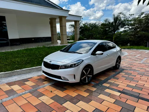 KIA CERATO PRO 2017 segunda generación 