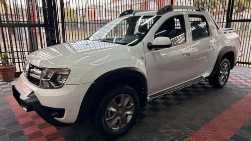 Renault Duster Oroch 2.0 Intens 4X4 
