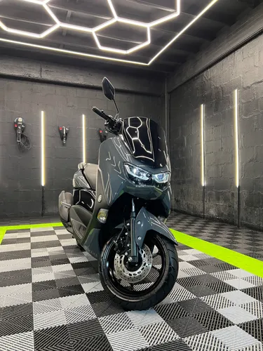 Yamaha NMAX 2025
