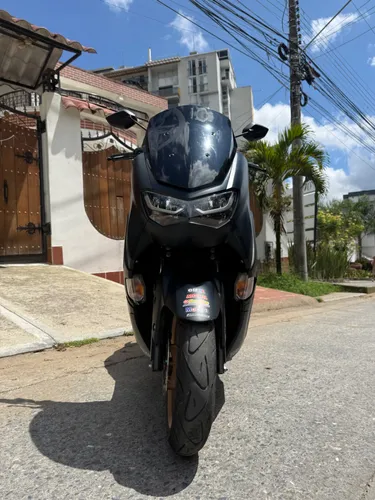 Yamaha Nmax Connect