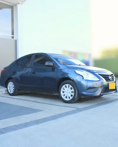 Nissan Versa MT 2017