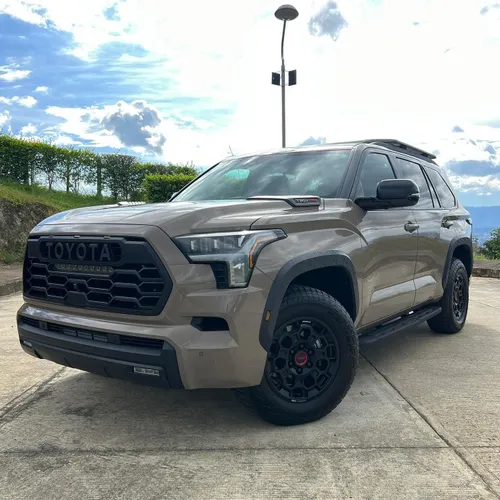 Toyota Sequoia TRD PRO Híbrida 2025
