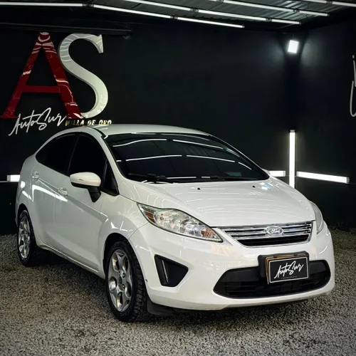 FORD FIESTA SE BLANCO 1.6 2013