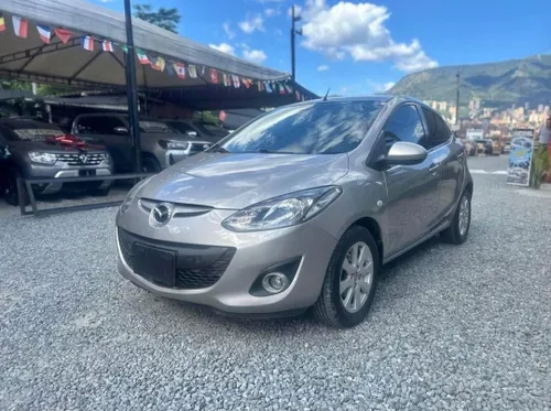 Mazda 2 2011